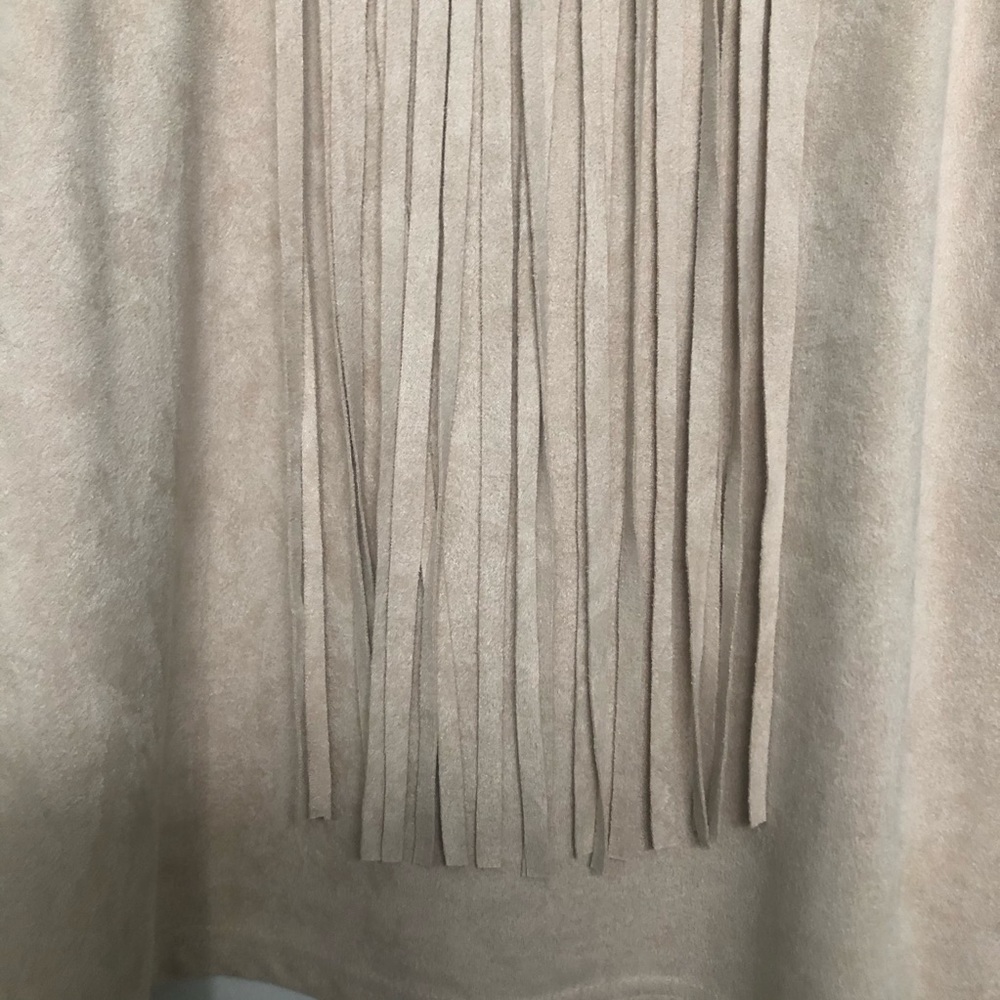 Fringe Top - Picture 2 of 2